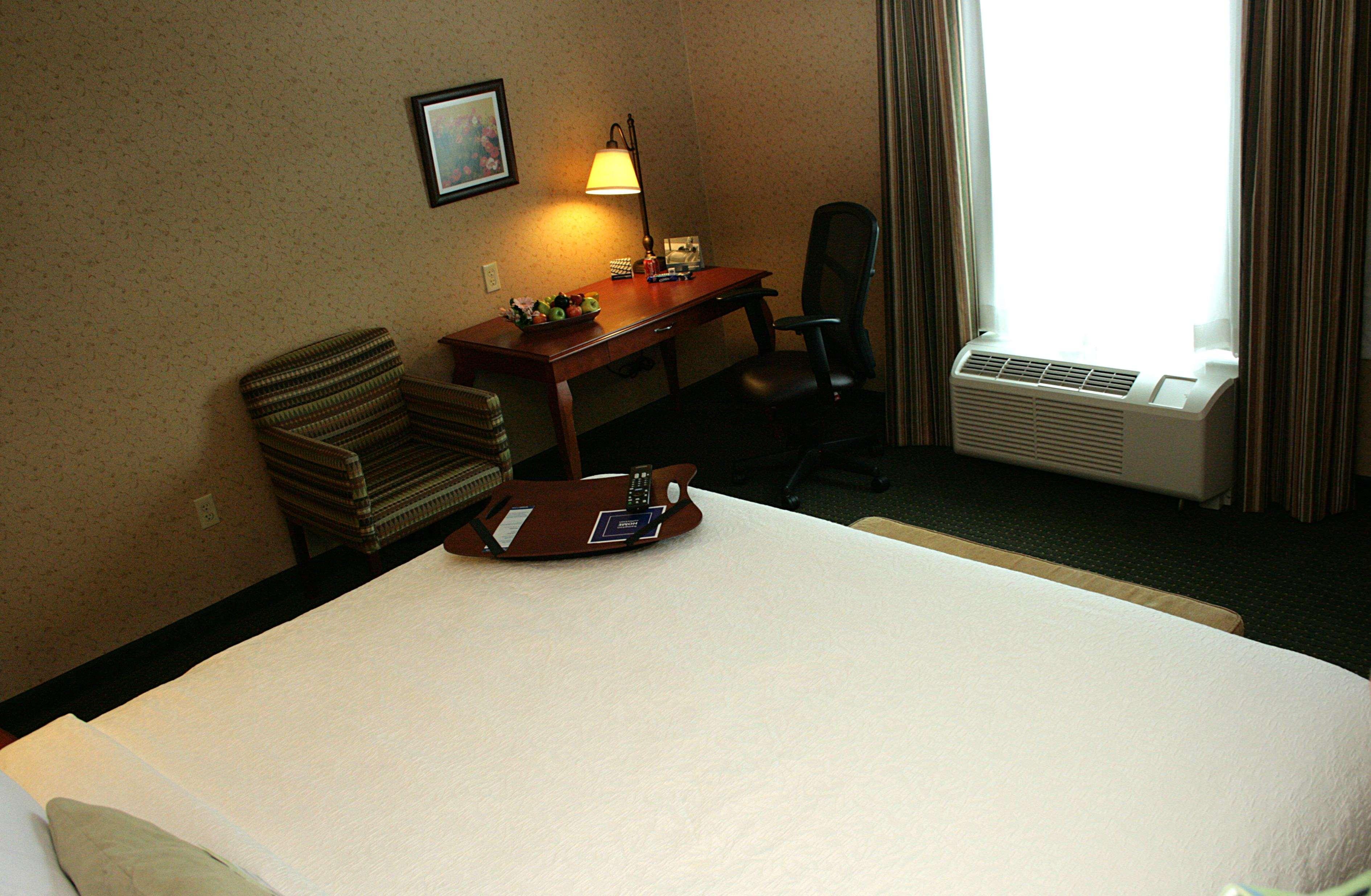 Hampton Inn By Hilton Guadalajara-Aeropuerto Las Pintas Room photo