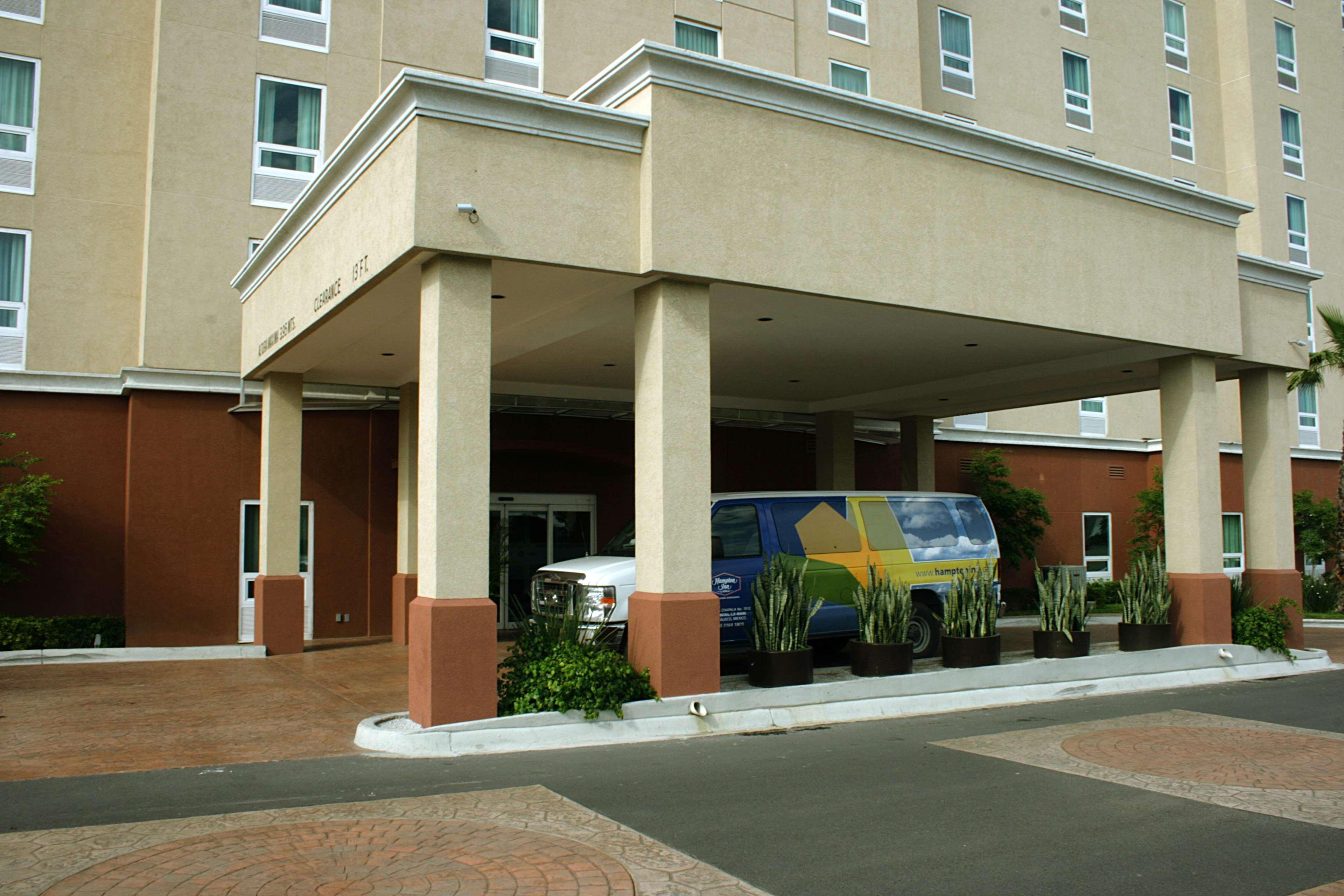 Hampton Inn By Hilton Guadalajara-Aeropuerto Las Pintas Exterior photo