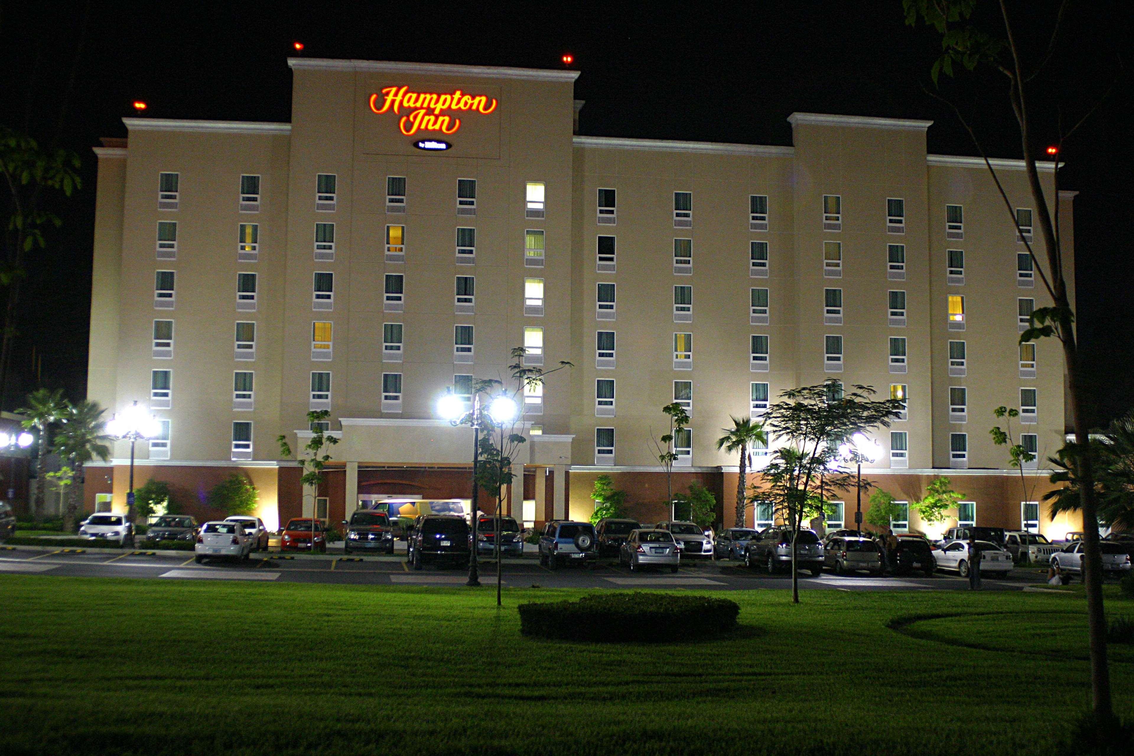 Hampton Inn By Hilton Guadalajara-Aeropuerto Las Pintas Exterior photo
