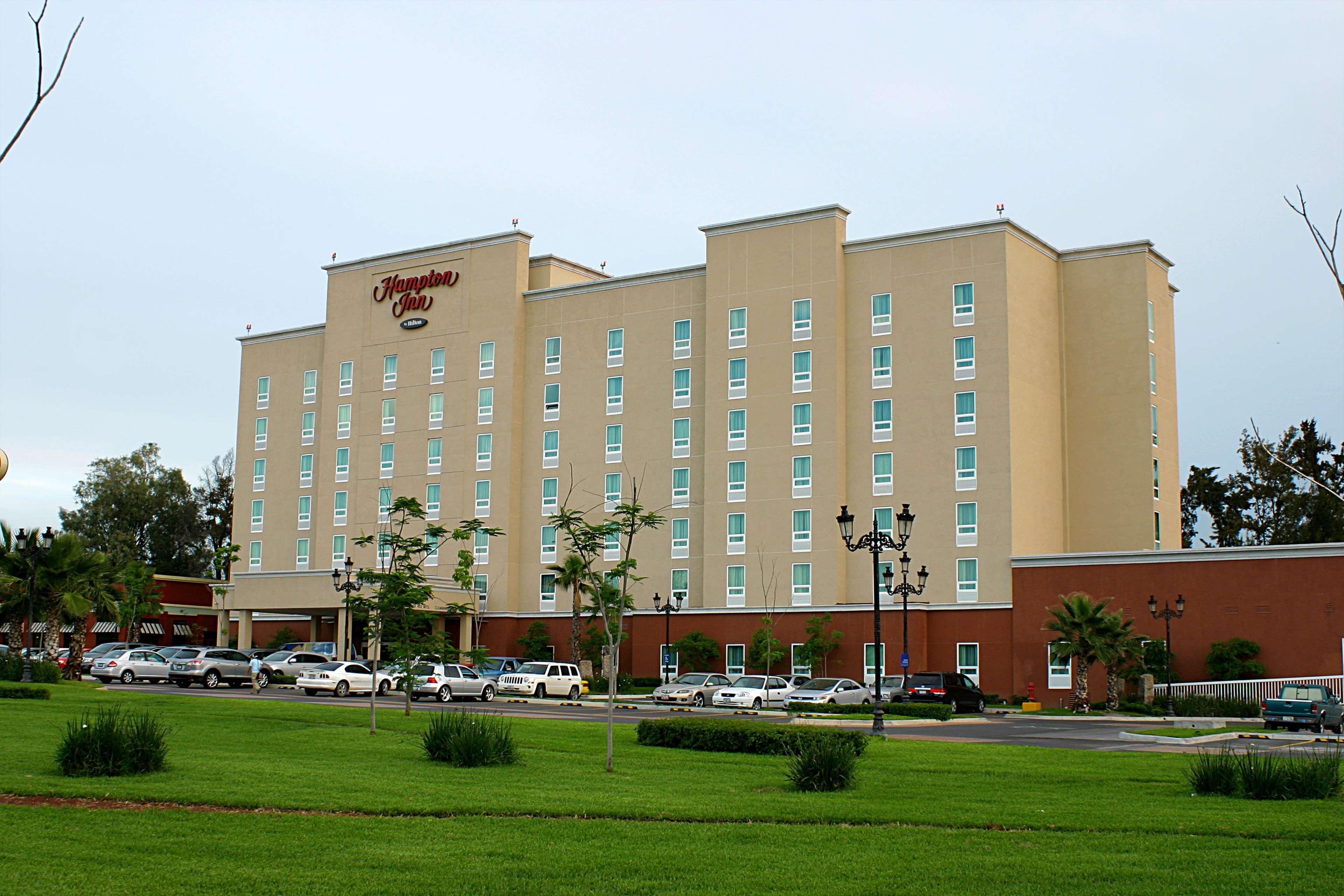 Hampton Inn By Hilton Guadalajara-Aeropuerto Las Pintas Exterior photo