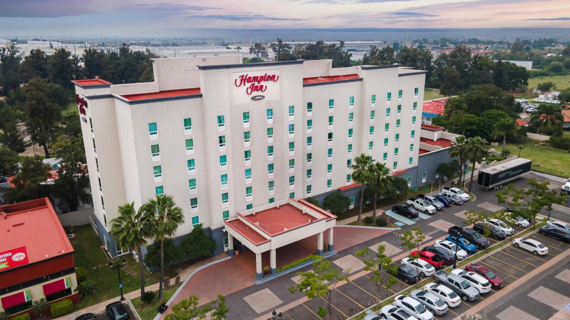 Hampton Inn By Hilton Guadalajara-Aeropuerto Las Pintas Exterior photo
