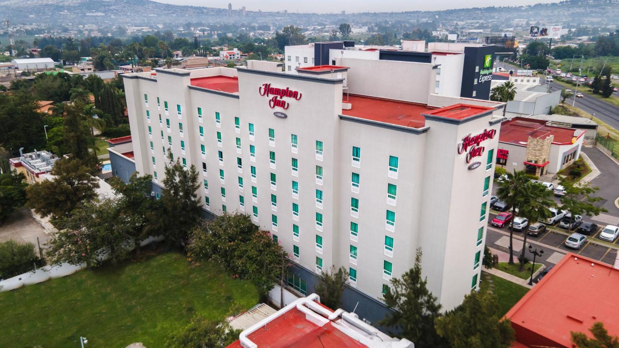Hampton Inn By Hilton Guadalajara-Aeropuerto Las Pintas Exterior photo